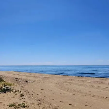 Large Ground Floor With Private Garden And Access