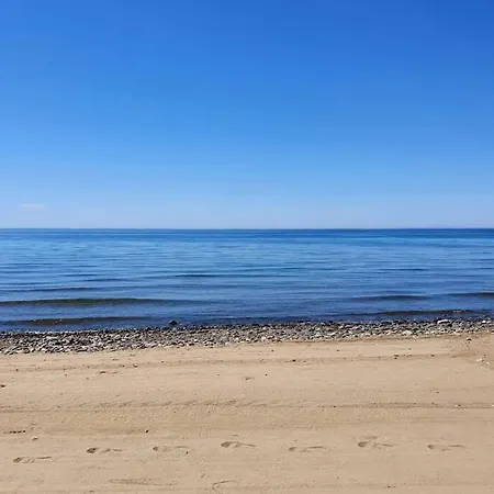 Large Ground Floor With Private Garden And Access Дом отдыха Эстепона