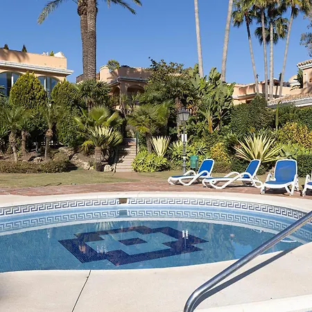 Large Ground Floor With Private Garden And Access Holiday home *