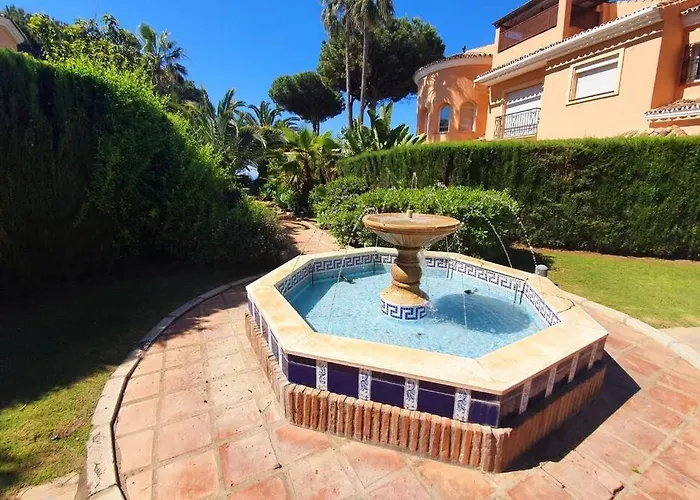 Large Ground Floor With Private Garden And Access *