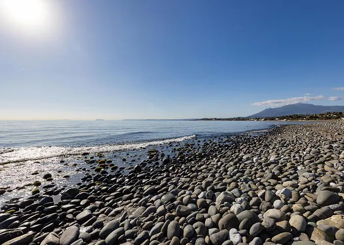 度假居 Large Ground Floor With Private Garden And Access 埃斯特波纳