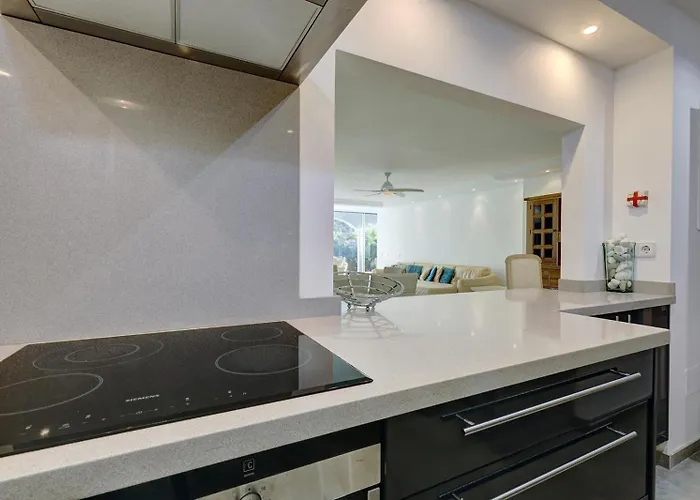 度假居 Large Ground Floor With Private Garden And Access *