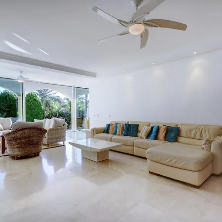 Tatil Evi Large Ground Floor With Private Garden And Access