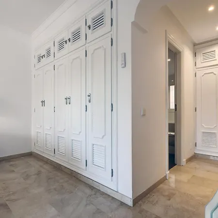 Large Ground Floor With Private Garden And Access * Estepona