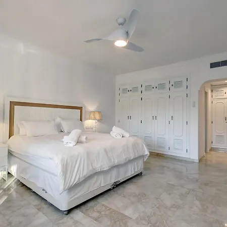 Large Ground Floor With Private Garden And Access