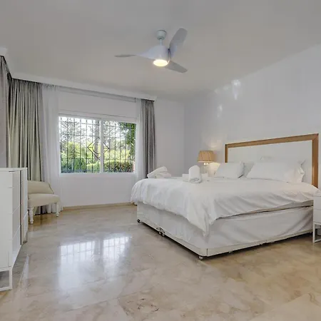 Сasa de vacaciones Large Ground Floor With Private Garden And Access *